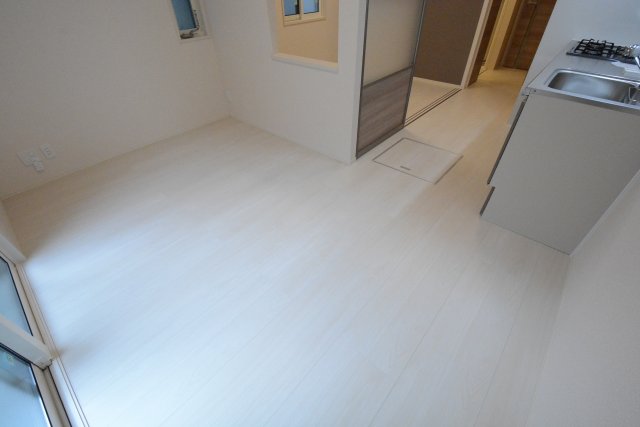居室・リビング　２面採光の明るいお部屋です。