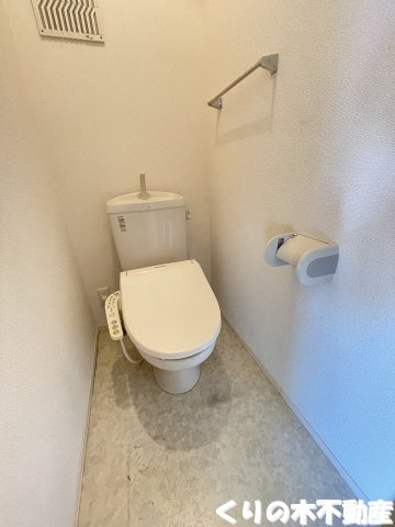 トイレ　反転タイプのお部屋です（現況を優先します）