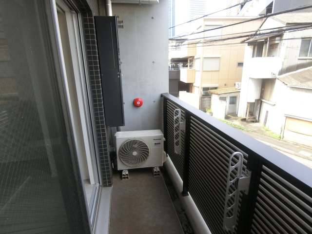 バルコニー　他のお部屋の参考写真となります。