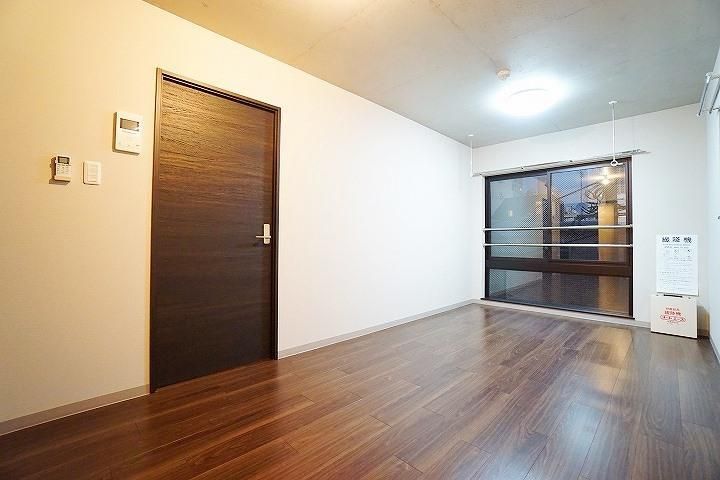 居室・リビング　別タイプ部屋　参考写真です