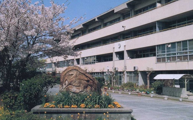 中学校　守口市立大久保中学校（中学校）まで376m