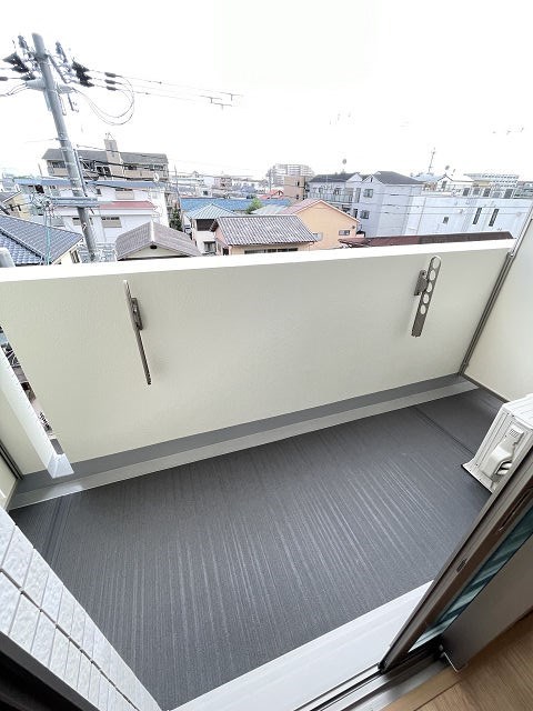 バルコニー　広々としたバルコニーです
