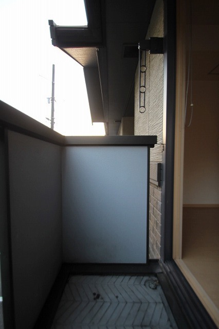 バルコニー　同物件別室