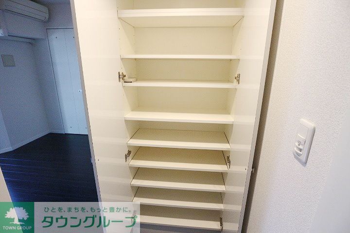 収納　シューズボックス
