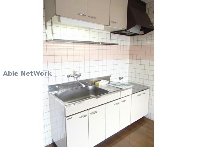 キッチン　※同物件別部屋の写真です。