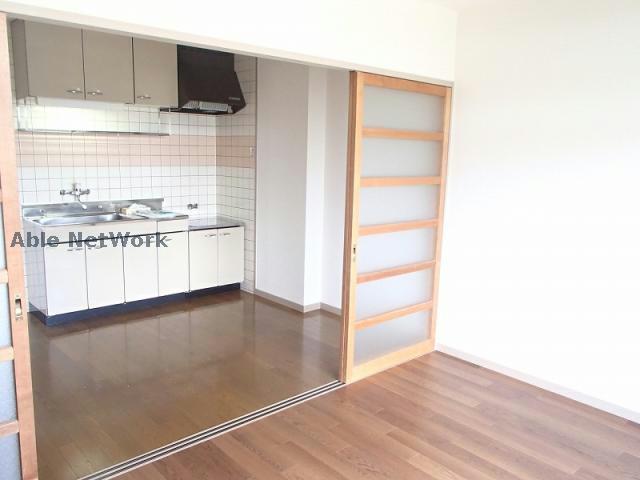 居室・リビング　※同物件別部屋の写真です。
