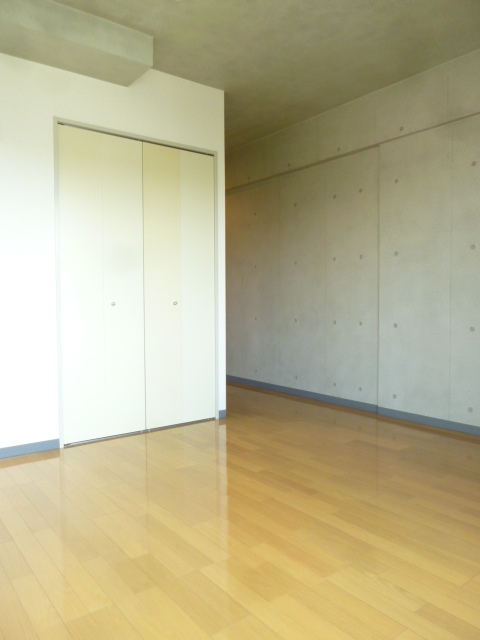 その他部屋・スペース　★コンクリートの壁がオシャレです★