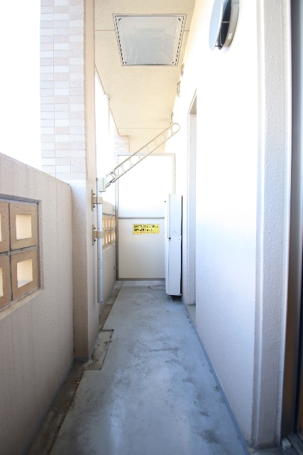 バルコニー　※別室の参考写真の為、現況優先です。