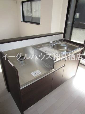 キッチン　見渡せるカウンターチン
