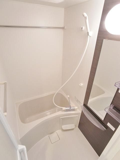 バス・シャワールーム　☆浴室乾燥機付き☆