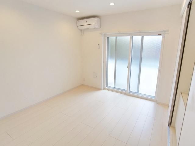 居室・リビング　☆明るいお部屋☆