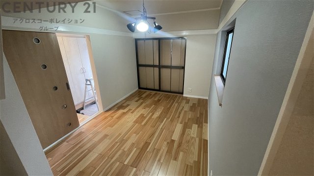 居室・リビング　２面採光の明るいお部屋です。