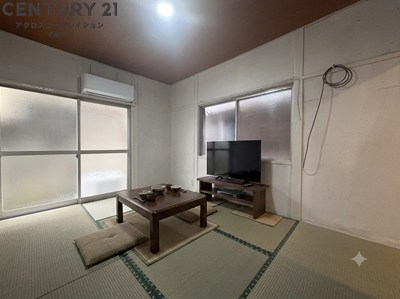 居室・リビング　画像中の家具はAIにより配置加工しているため、付属しません