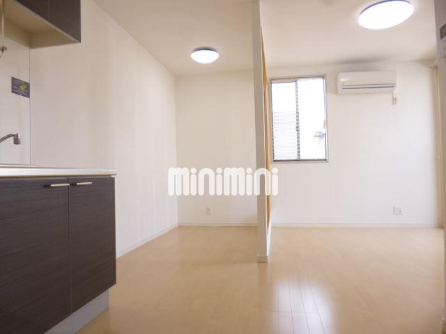 居室・リビング　南向きの明るいお部屋です