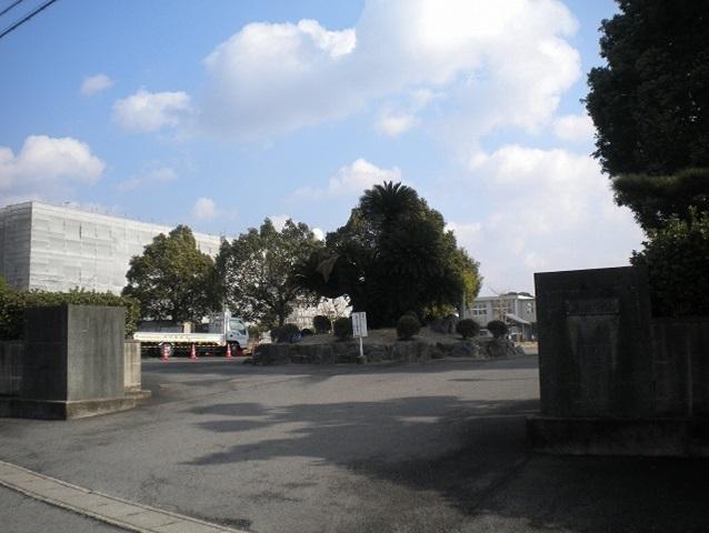 中学校　美馬中学校（中学校）まで4080m