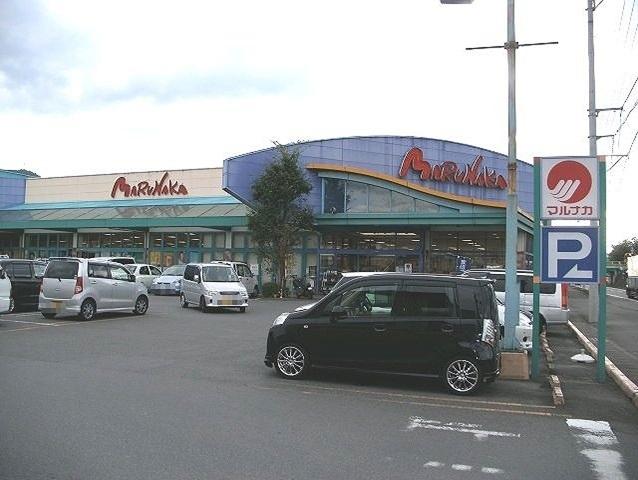 スーパー　マルナカ 美馬店（スーパー）まで1020m