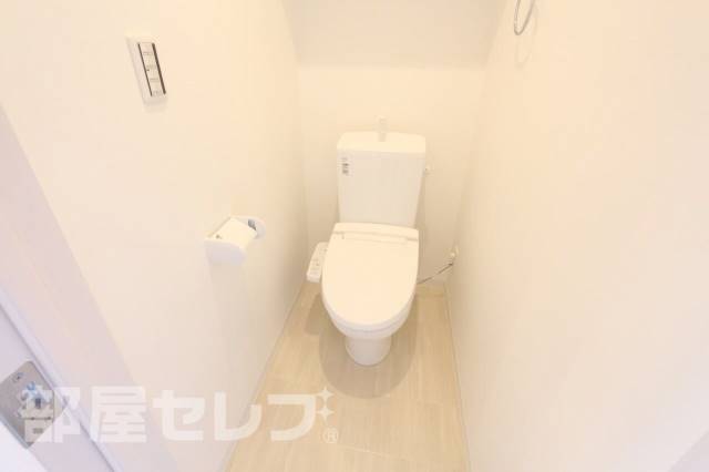 トイレ　４０１号室内装写真参照
