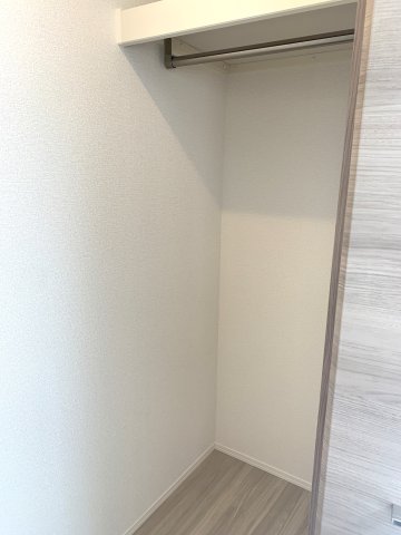 収納　ウォークインクローゼット