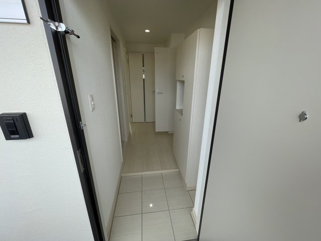 玄関　※別物件のイメージ写真です。現況優先となります。
