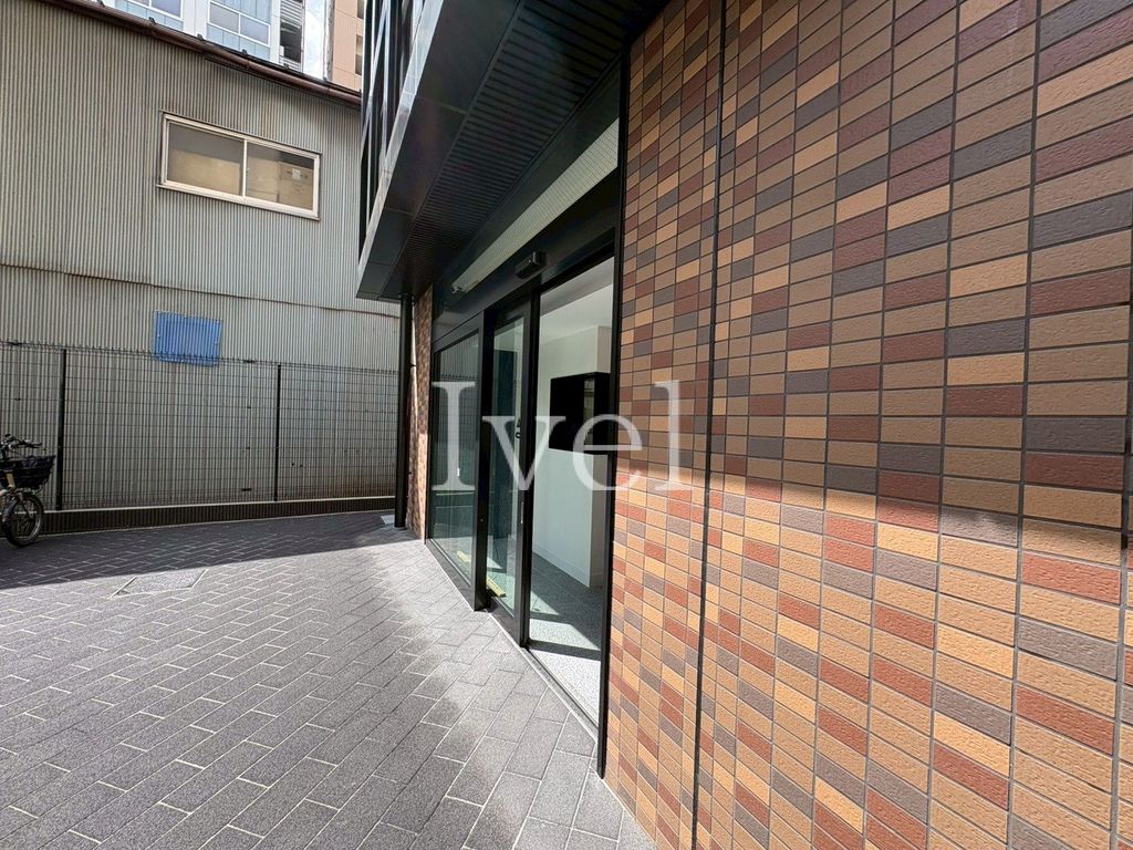 建物外観　エントランス
