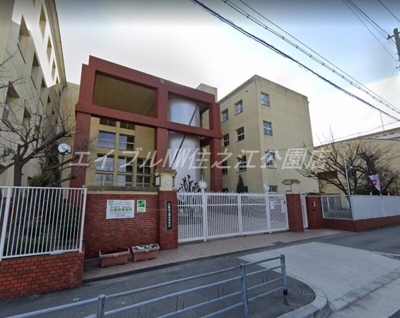 中学校　大阪市立真住中学校（中学校）まで379m