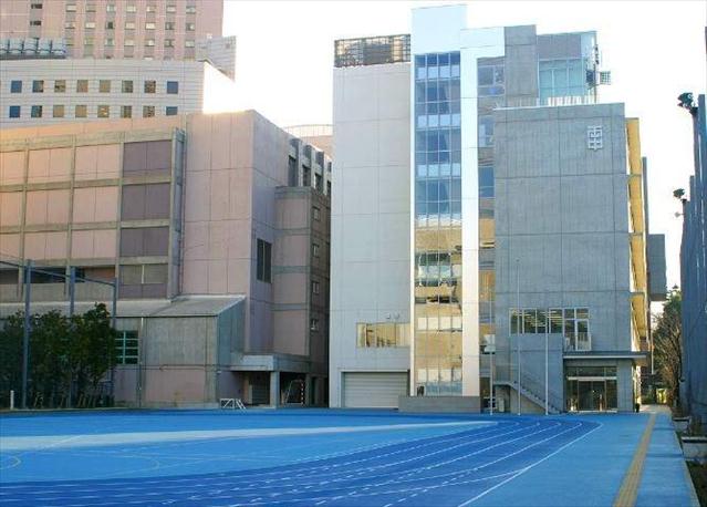 中学校　両国中学校（中学校）まで1226m