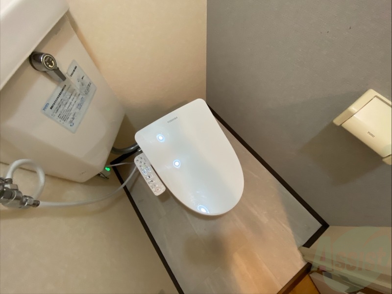 トイレ　シャワートイレになっているので快適です！