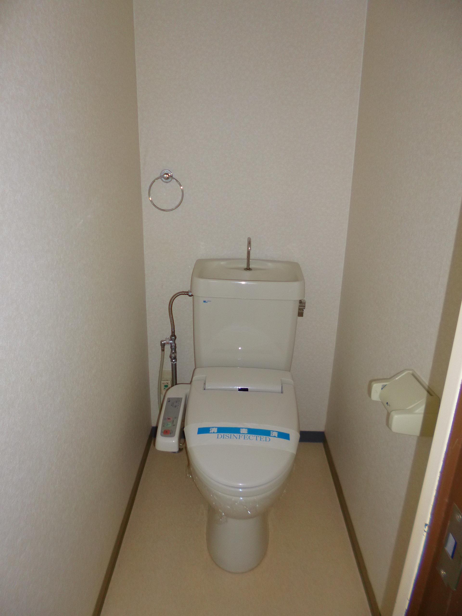 トイレ　別室参考写真となります。