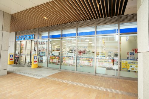 コンビニ　ローソン 新潟古町ルフル店（コンビニ）まで616m