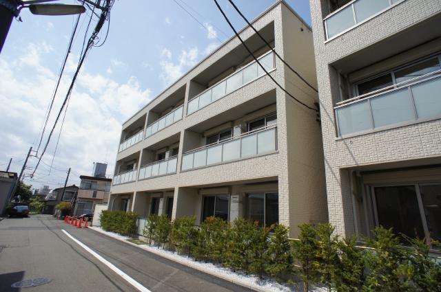 建物外観　積水ハウス施工の築浅物件です
