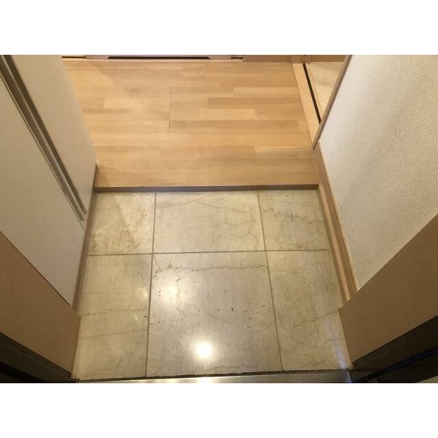 玄関　※参考写真
