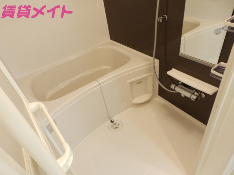 バス・シャワールーム　別部屋同タイプの物です。