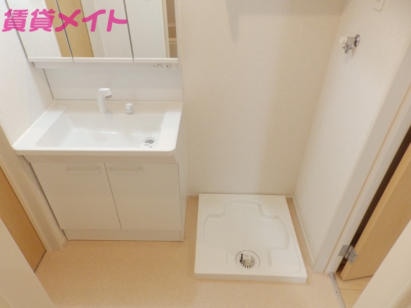 洗面設備　別部屋同タイプの物です。