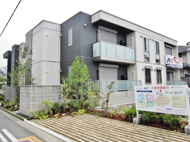 建物外観　フルールドスリジエ
