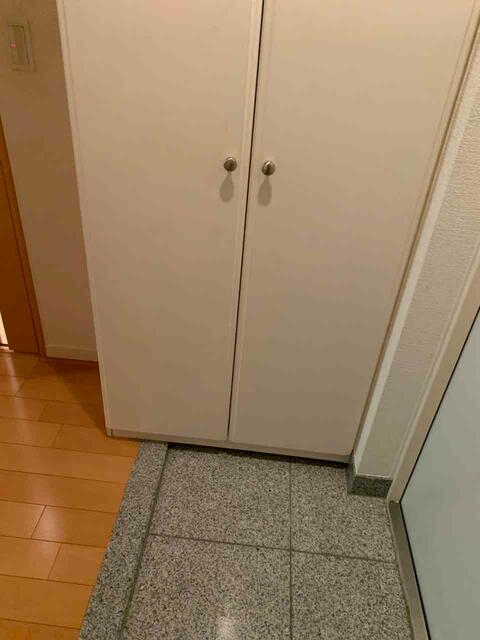 玄関　大きなシューズボックス
