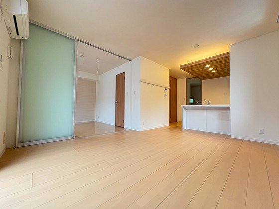 居室・リビング　※別部屋の写真です