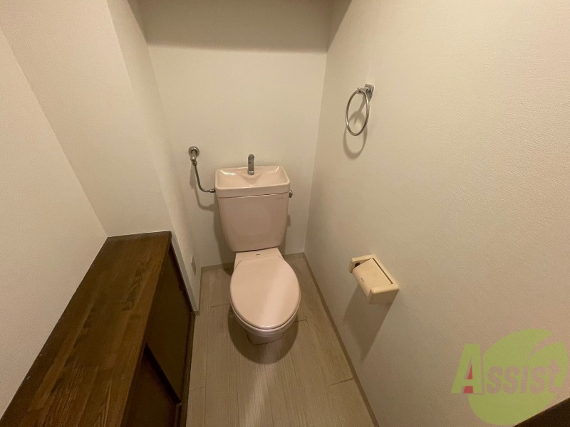 トイレ　こちらはトイレです。清潔感があり、安心して使用できます。