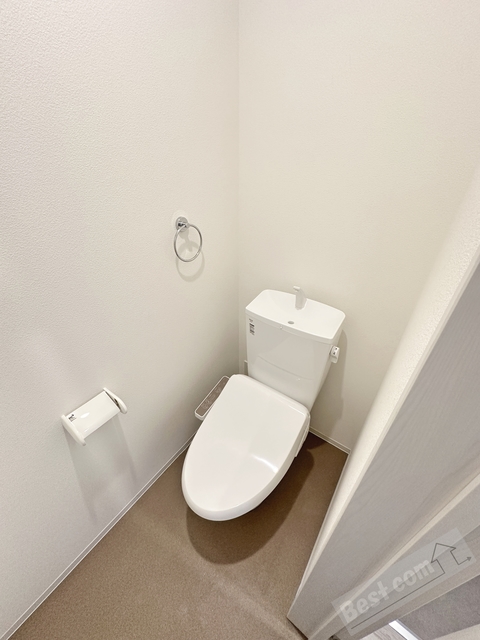 トイレ　同施工会社の同仕様写真です。