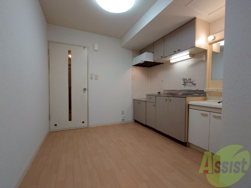居室・リビング　広くてキレイなお部屋が広がっていて、充実した生活が送れそう。