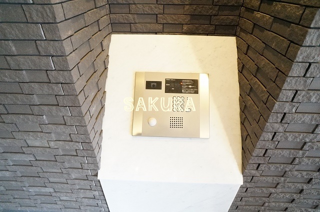 セキュリティ　不審者、勧誘員をシャットアウトできるオートロックです♪