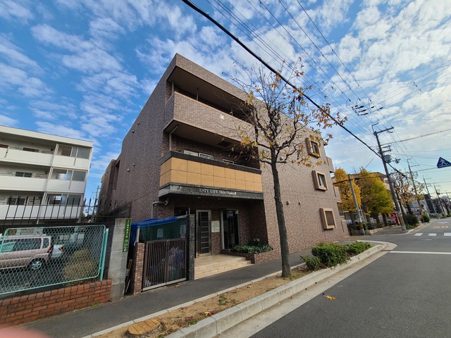 建物外観　シンプルなデザインの外観です