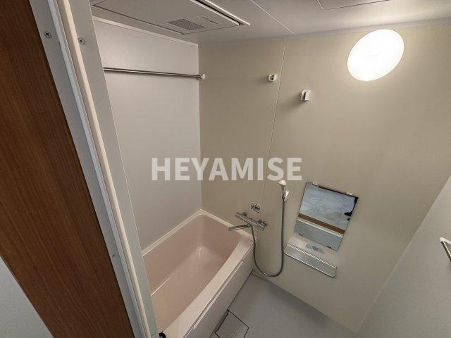 バス・シャワールーム　別のお部屋の写真です。