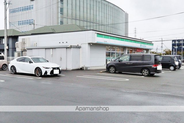 コンビニ　ファミリーマート藍住町奥野店（コンビニ）まで680m