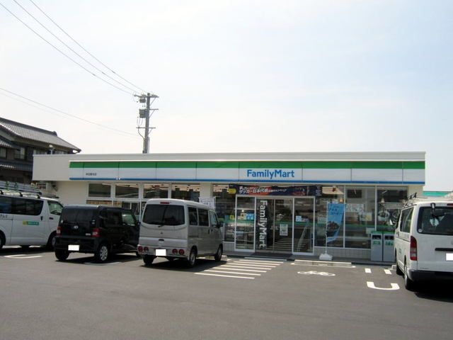 コンビニ　ファミリーマート 幸田菱池店（コンビニ）まで300m