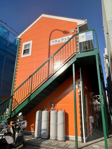 建物外観　京急本線：堀ノ内駅平坦5分オレンジの明るい物件です！