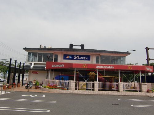 飲食店　マクドナルド 三春町店（飲食店）まで311m
