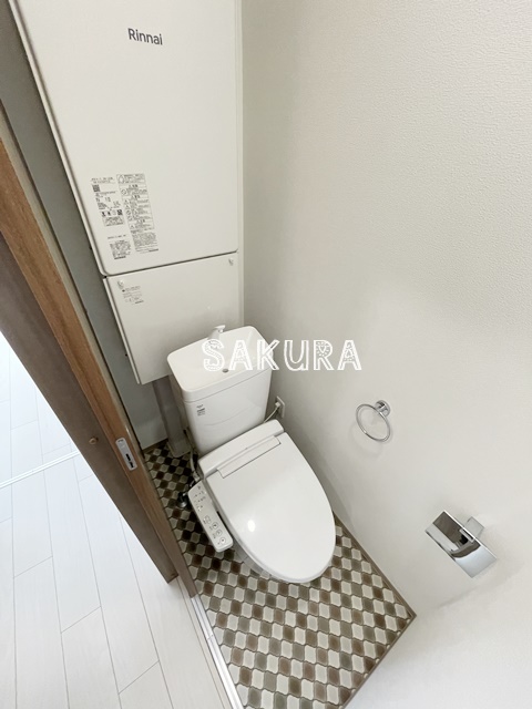 トイレ　嬉しい温水洗浄便座♪