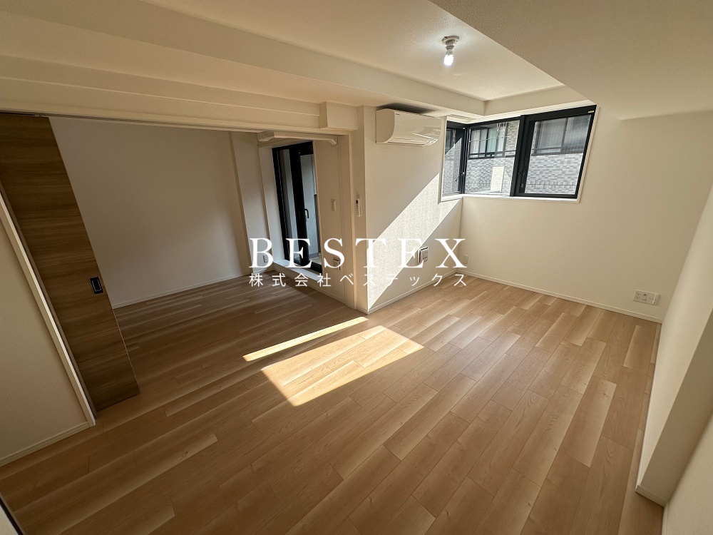 居室・リビング　※同建物内・別タイプの参考写真です。