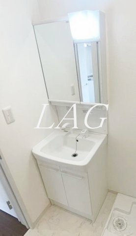 洗面設備　独立洗面台です。