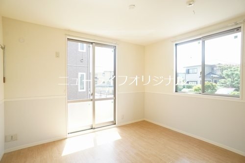 その他部屋・スペース　7帖洋室　2面採光により開放感があり明るい居室です☆